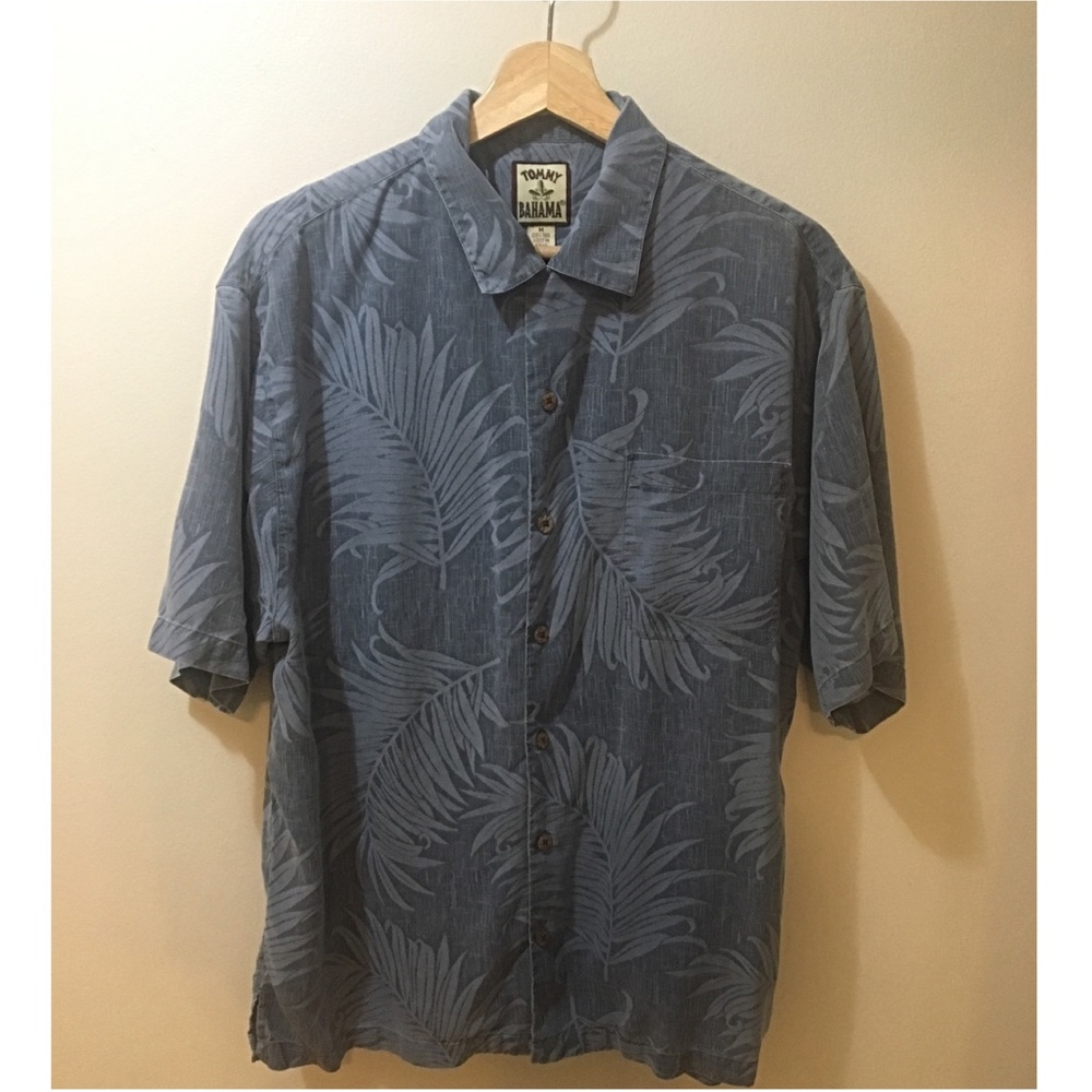 ✨SALE✨Tommy Bahama 100% Silk Shirt